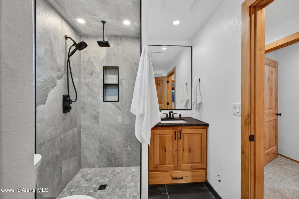 30737 N Osprey Road Spirit Lake ID 83869