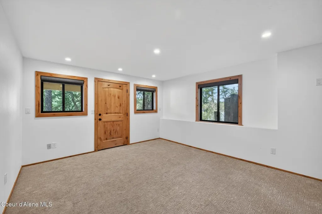 30737 N Osprey Road Spirit Lake ID 83869