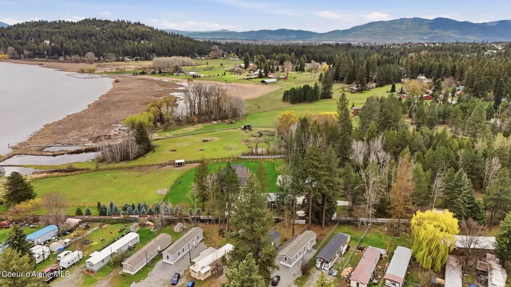 11776 N Hauser Lake Road Hauser ID 83854