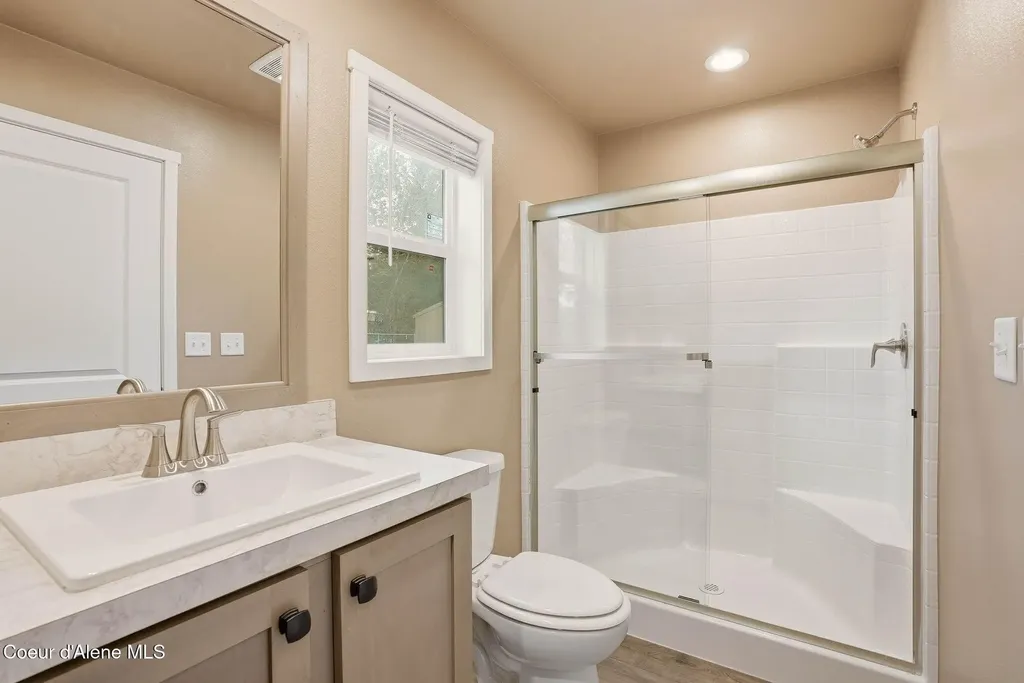 11776 N Hauser Lake Road Hauser ID 83854