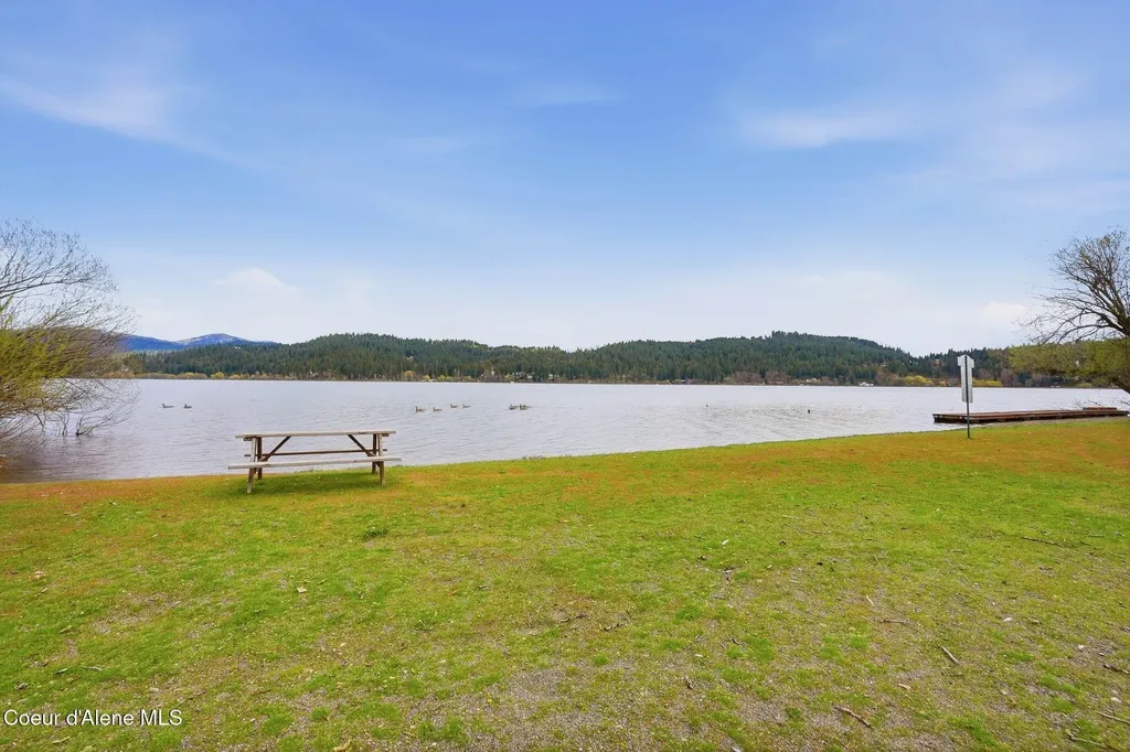 11776 N Hauser Lake Road Hauser ID 83854