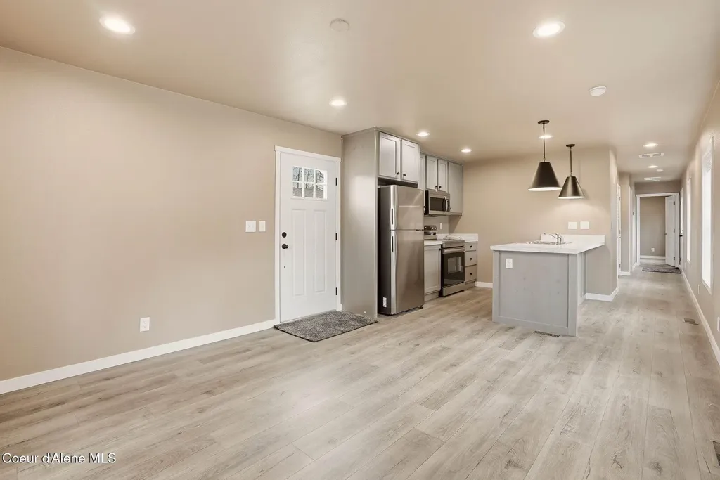 11776 N Hauser Lake Road Hauser ID 83854