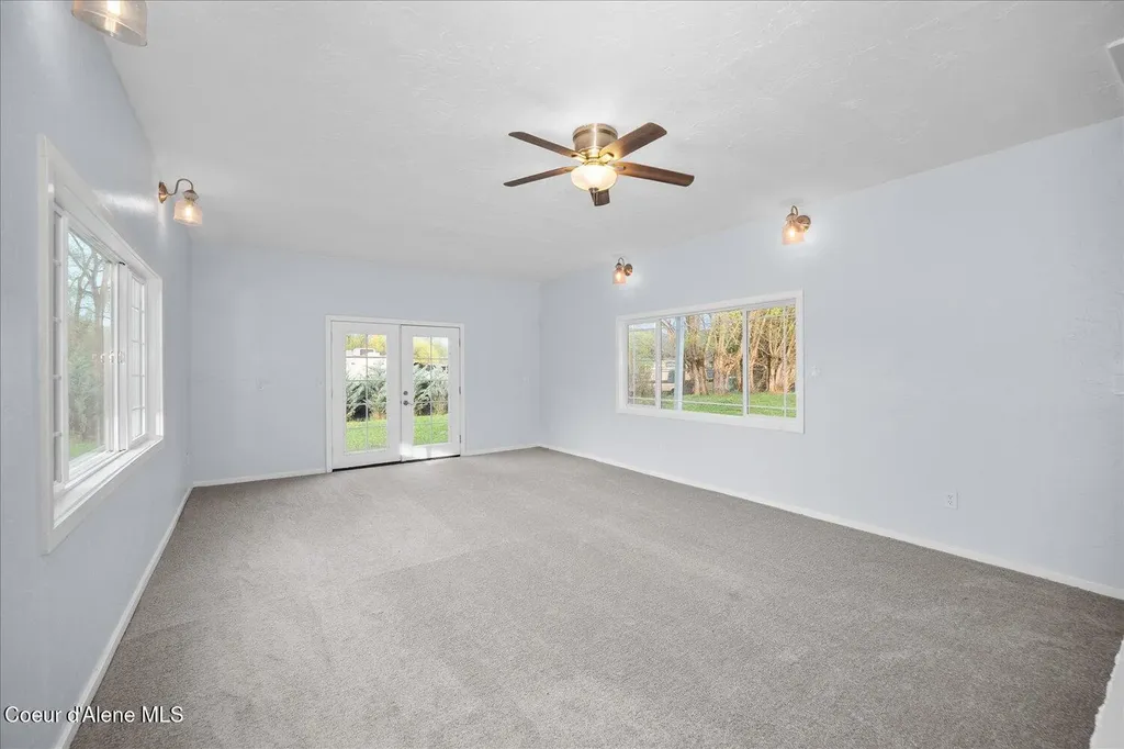 11102 N 4th Street Hauser ID 83854