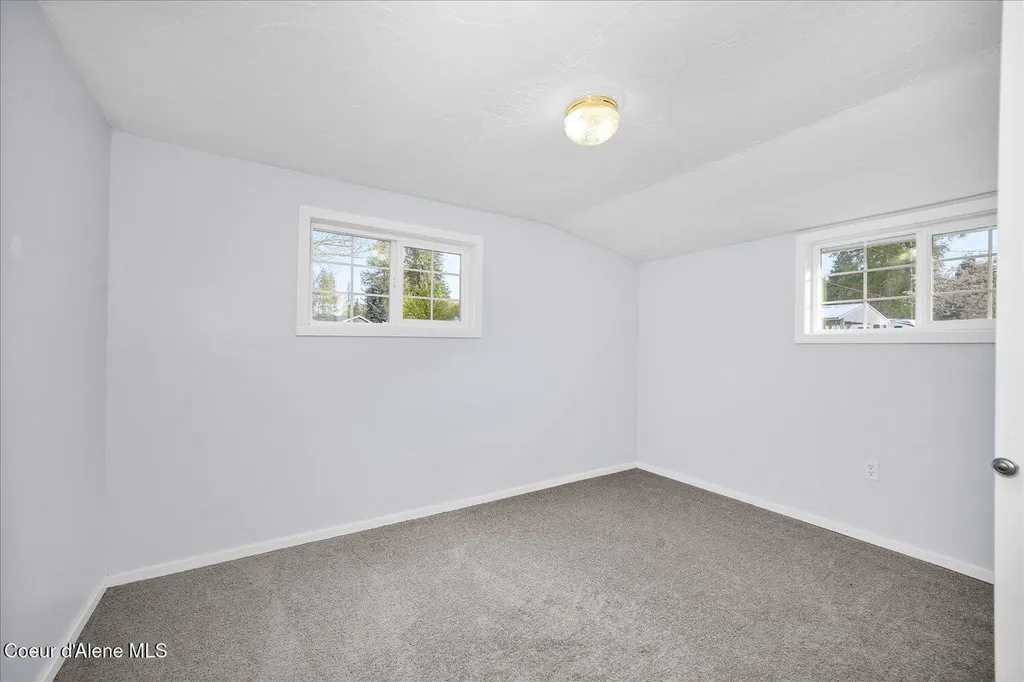 11102 N 4th Street Hauser ID 83854