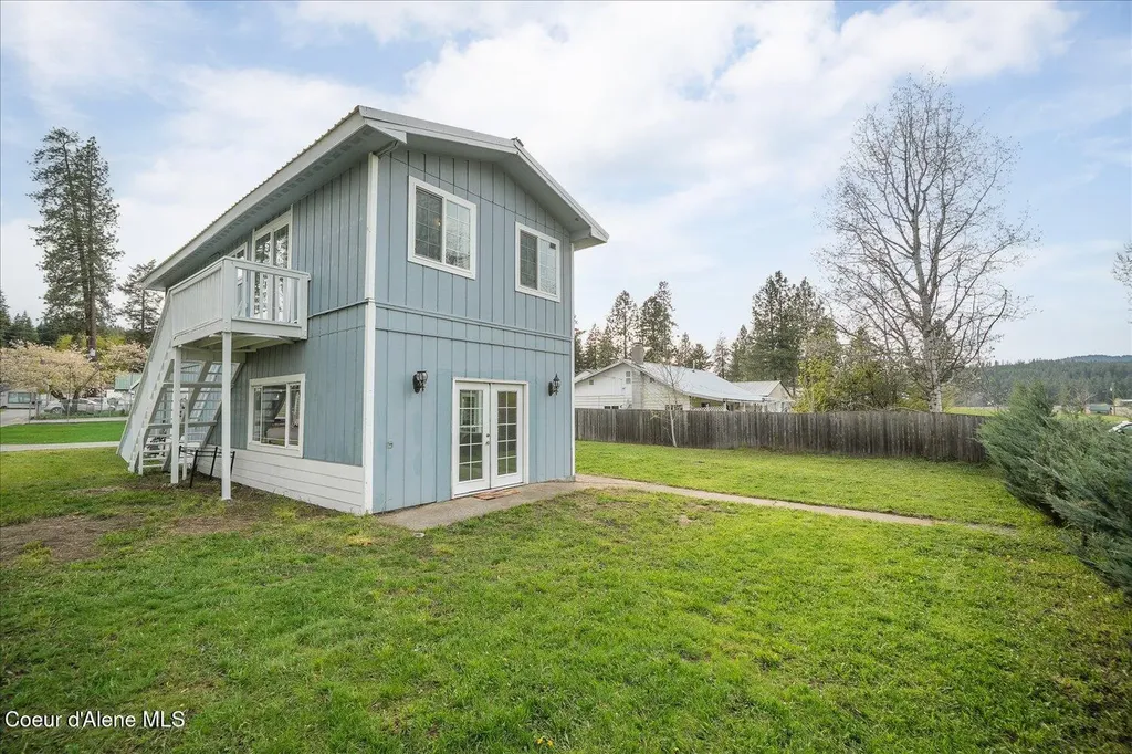 11102 N 4th Street Hauser ID 83854