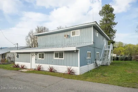 11102 N 4th Street Hauser ID 83854
