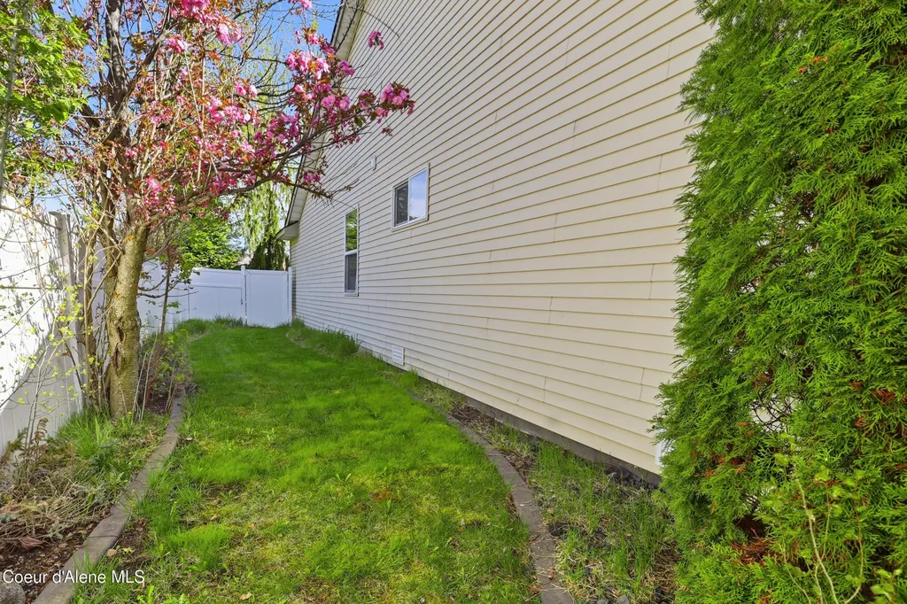 3157 W Blueberry Circle Hayden ID 83835