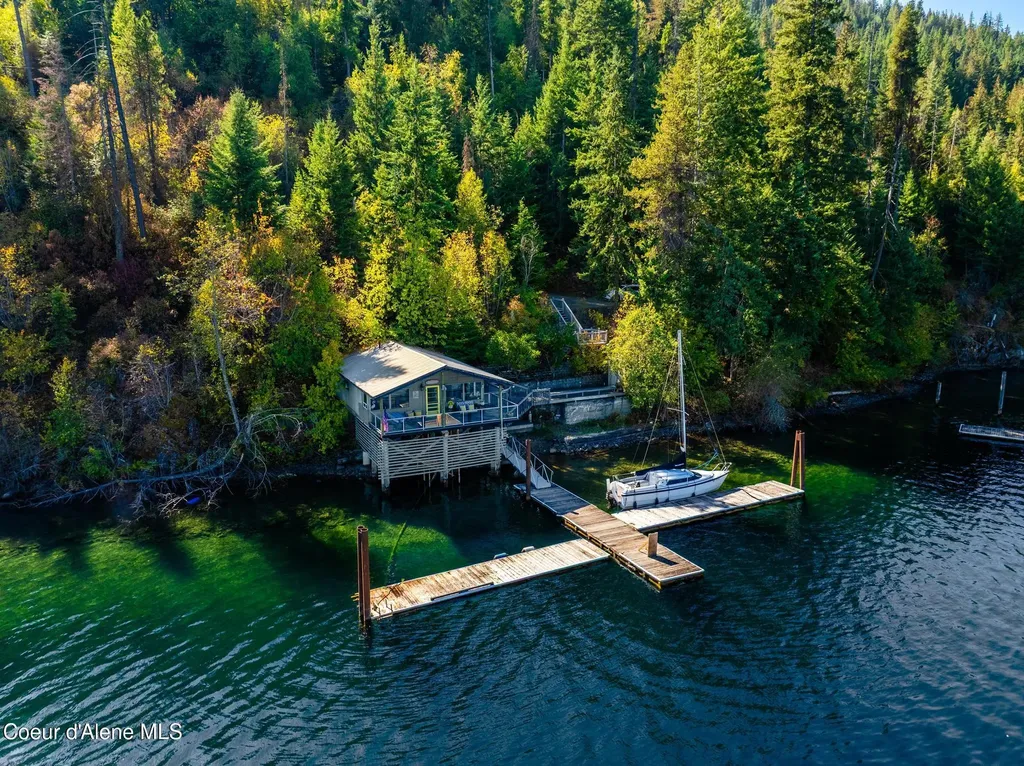 5727 S Odelin Lane Harrison ID 83833