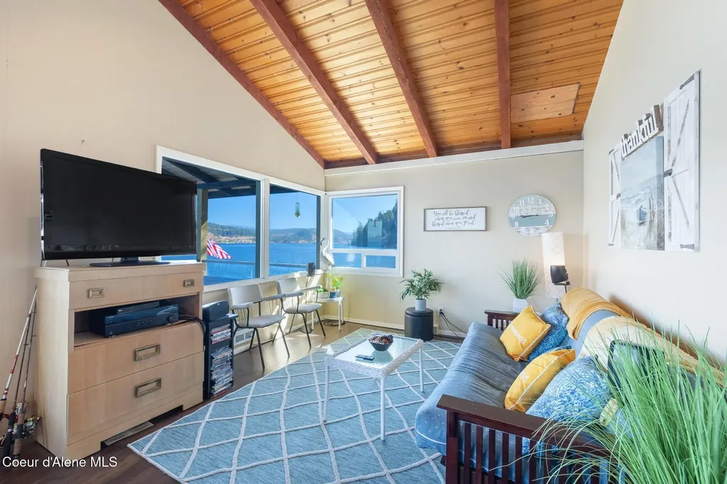 5727 S Odelin Lane Harrison ID 83833