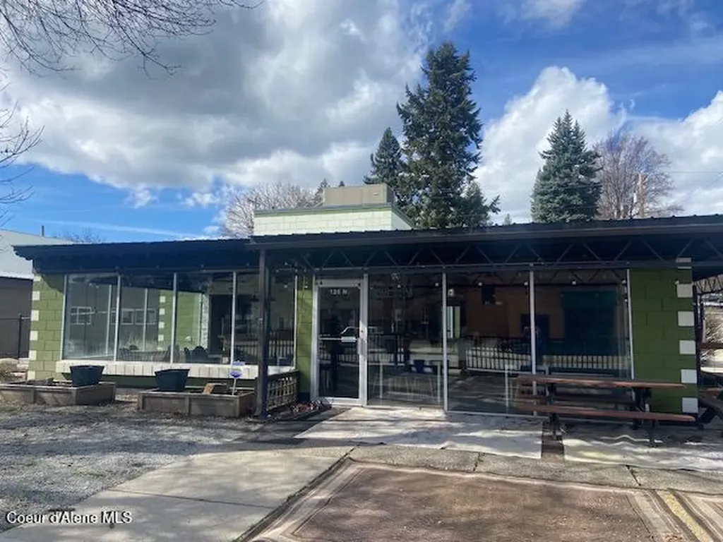 125 N Washington Avenue Newport WA 99156