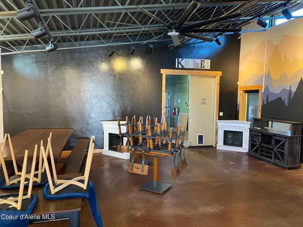 125 N Washington Avenue Newport WA 99156