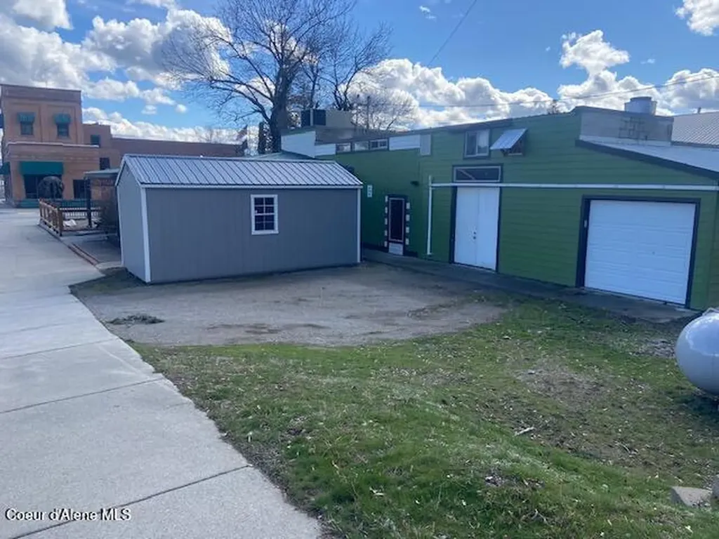 125 N Washington Avenue Newport WA 99156