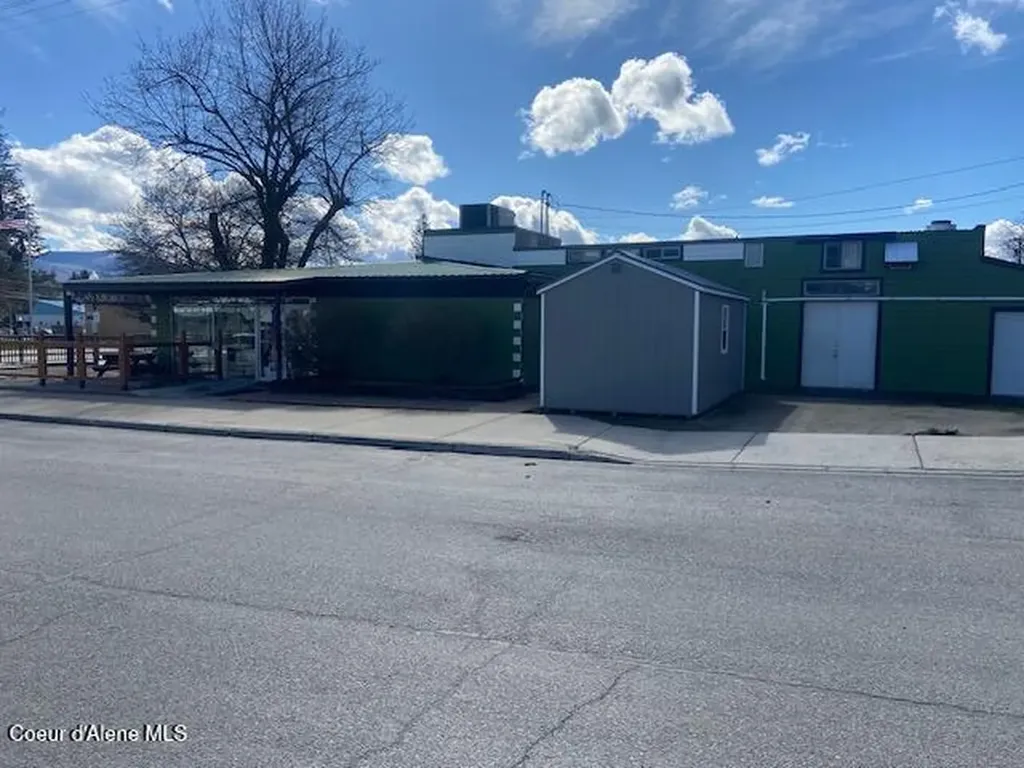 125 N Washington Avenue Newport WA 99156