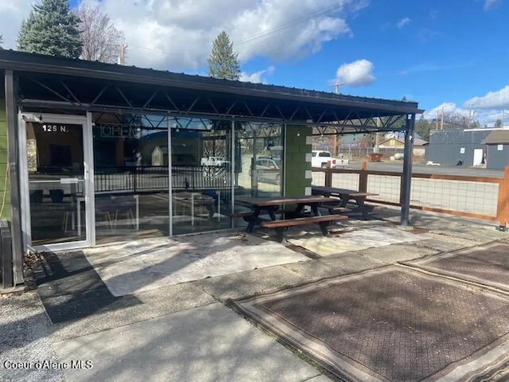 125 N Washington Avenue Newport WA 99156