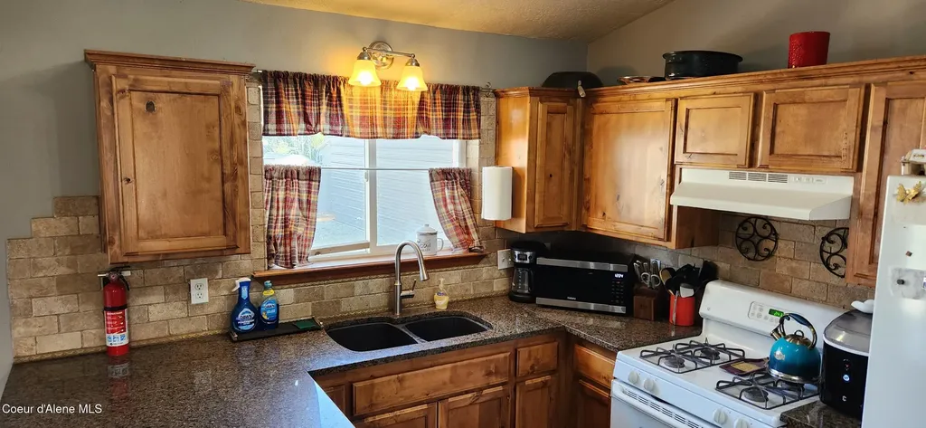 23870 N Ponderosa Street Athol ID 83801