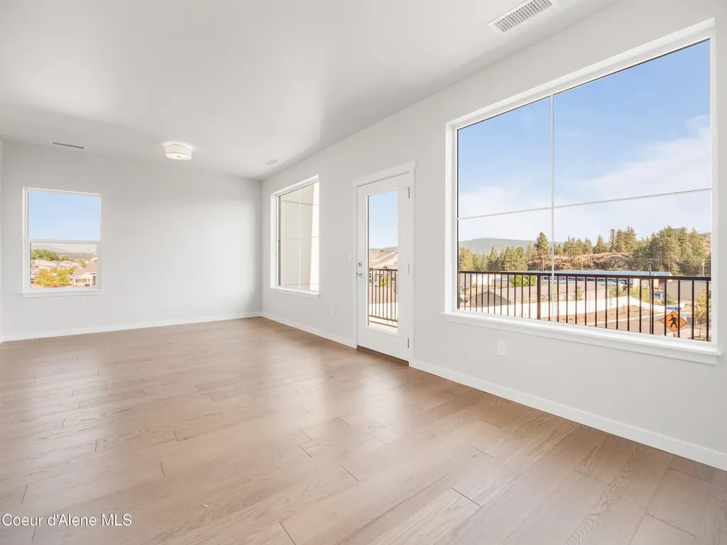 1037 E Railroad Avenue Post Falls ID 83854