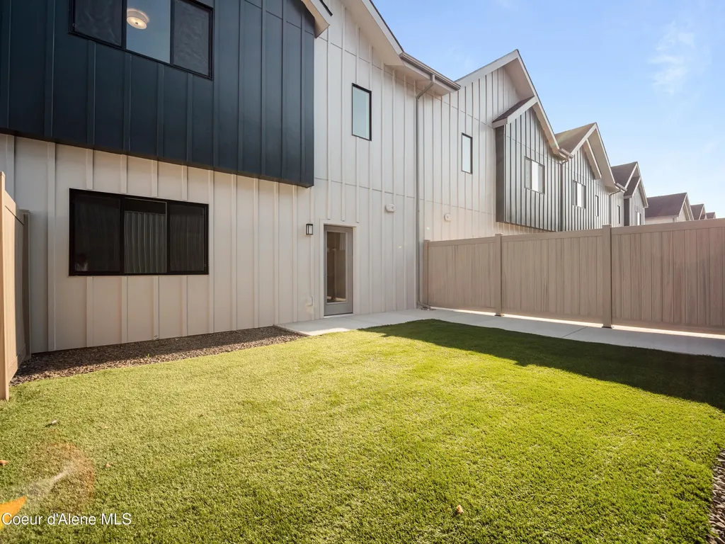 1037 E Railroad Avenue Post Falls ID 83854