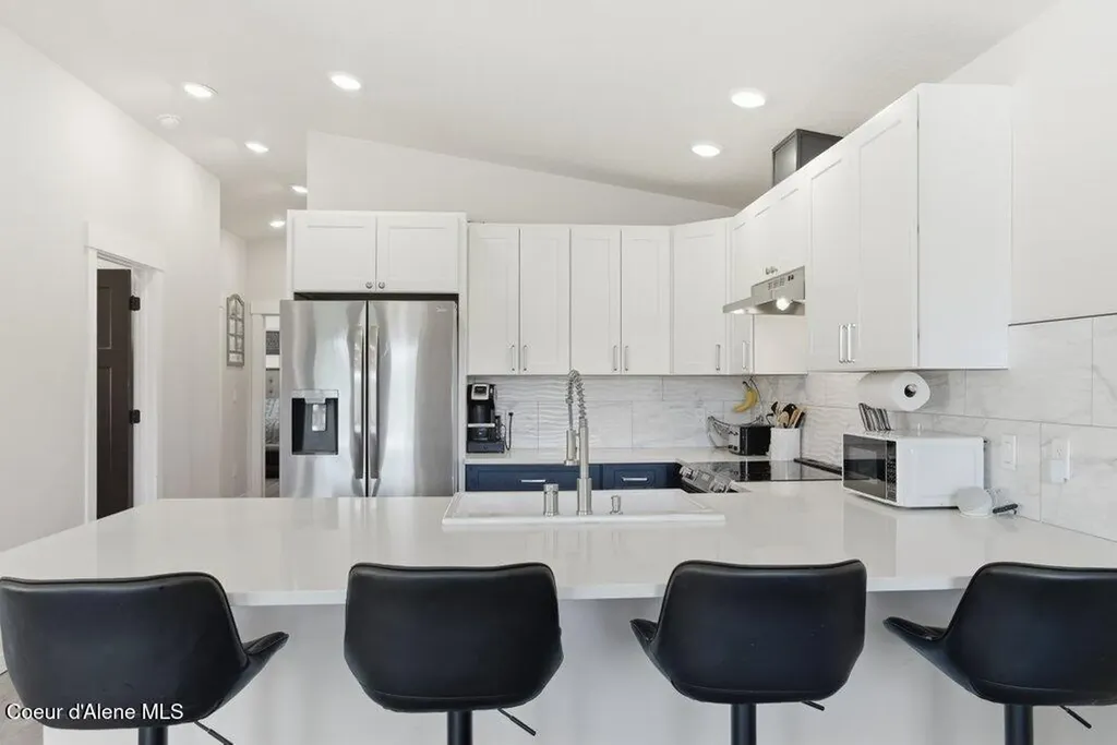 3835 Pinecreek Road Pinehurst ID 83850