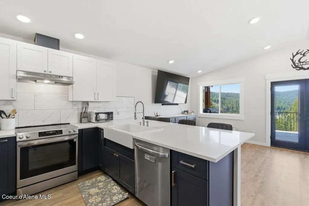 3835 Pinecreek Road Pinehurst ID 83850