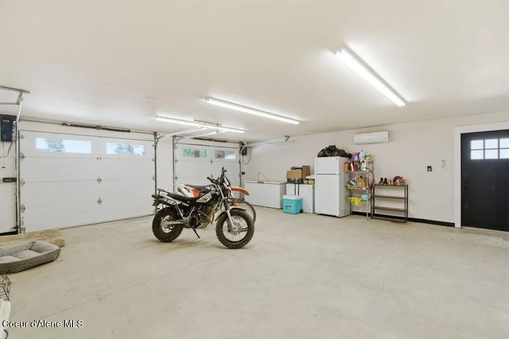 3835 Pinecreek Road Pinehurst ID 83850