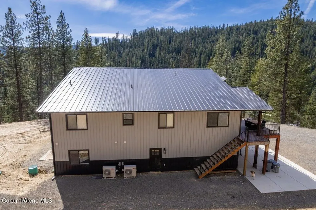 3835 Pinecreek Road Pinehurst ID 83850