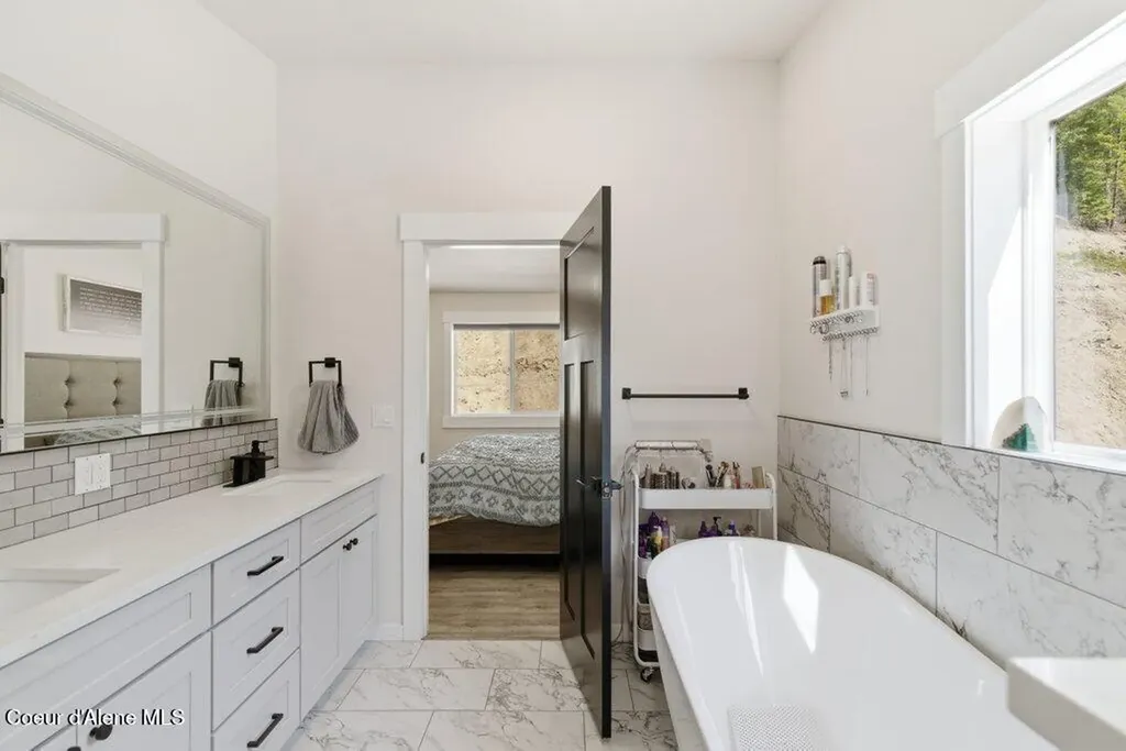 3835 Pinecreek Road Pinehurst ID 83850