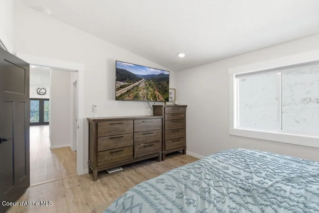 3835 Pinecreek Road Pinehurst ID 83850