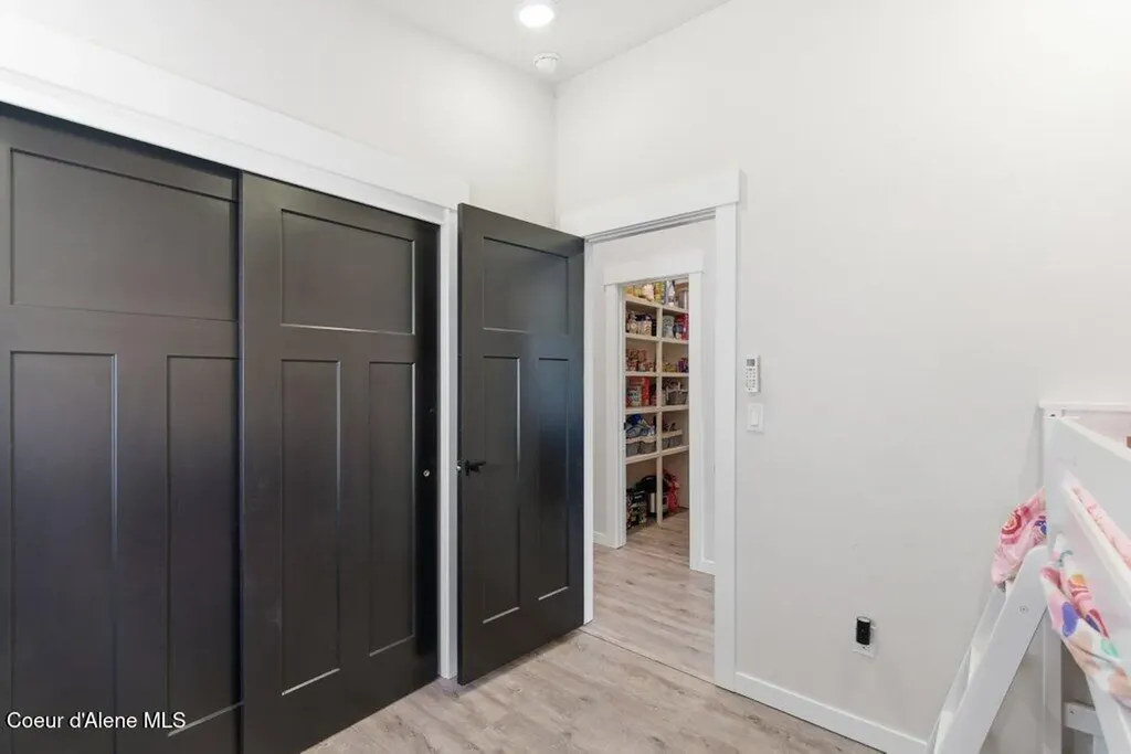 3835 Pinecreek Road Pinehurst ID 83850