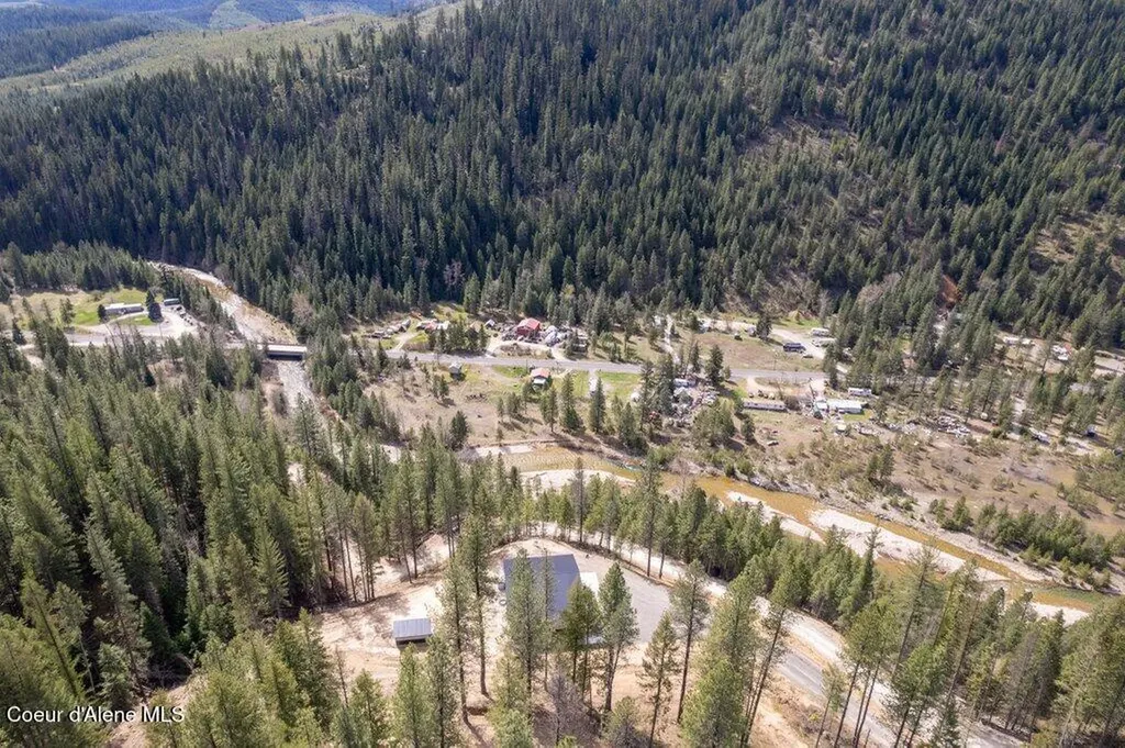 3835 Pinecreek Road Pinehurst ID 83850