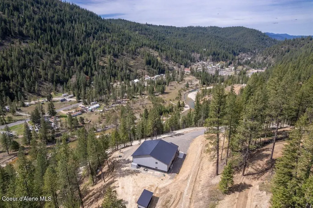 3835 Pinecreek Road Pinehurst ID 83850