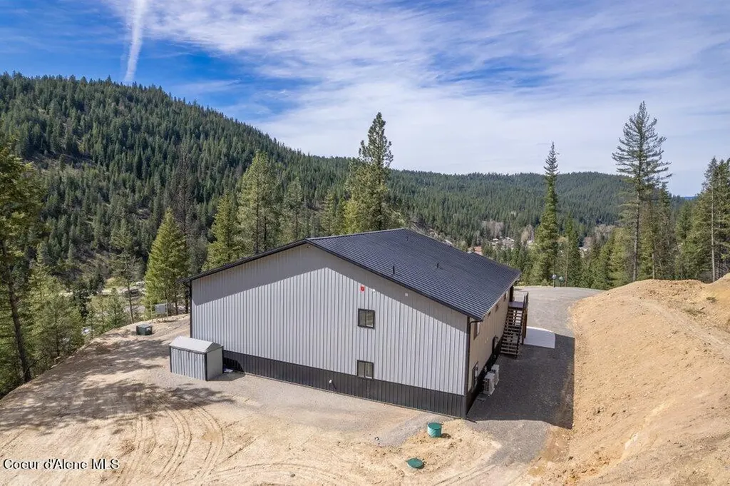 3835 Pinecreek Road Pinehurst ID 83850