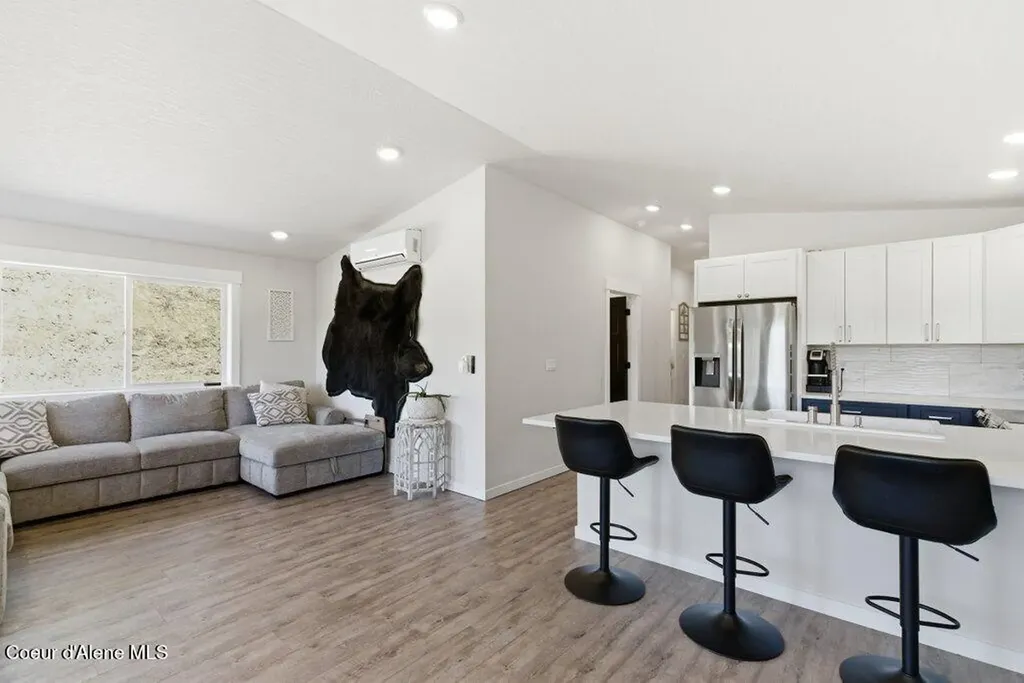 3835 Pinecreek Road Pinehurst ID 83850