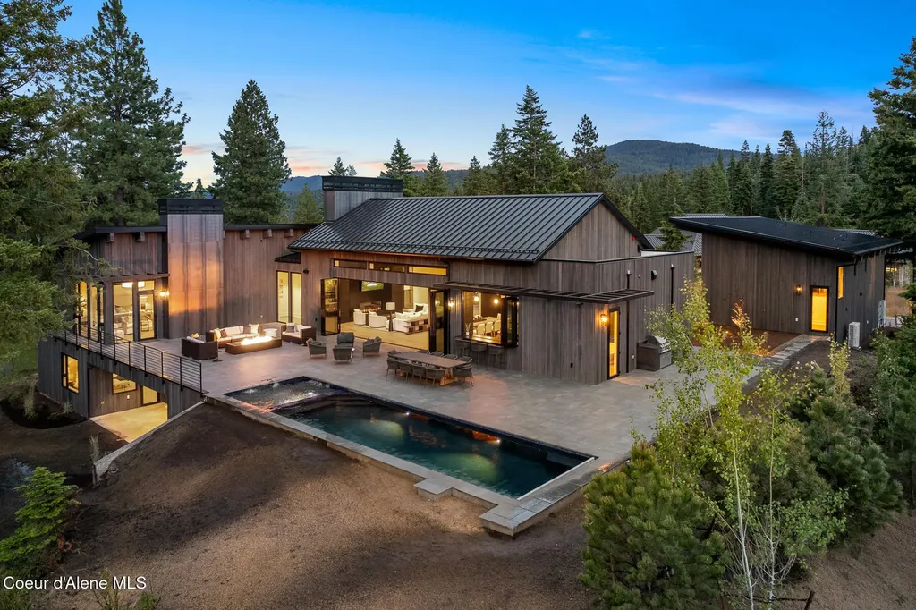 2833 E Lower Pasture Road Harrison ID 83833