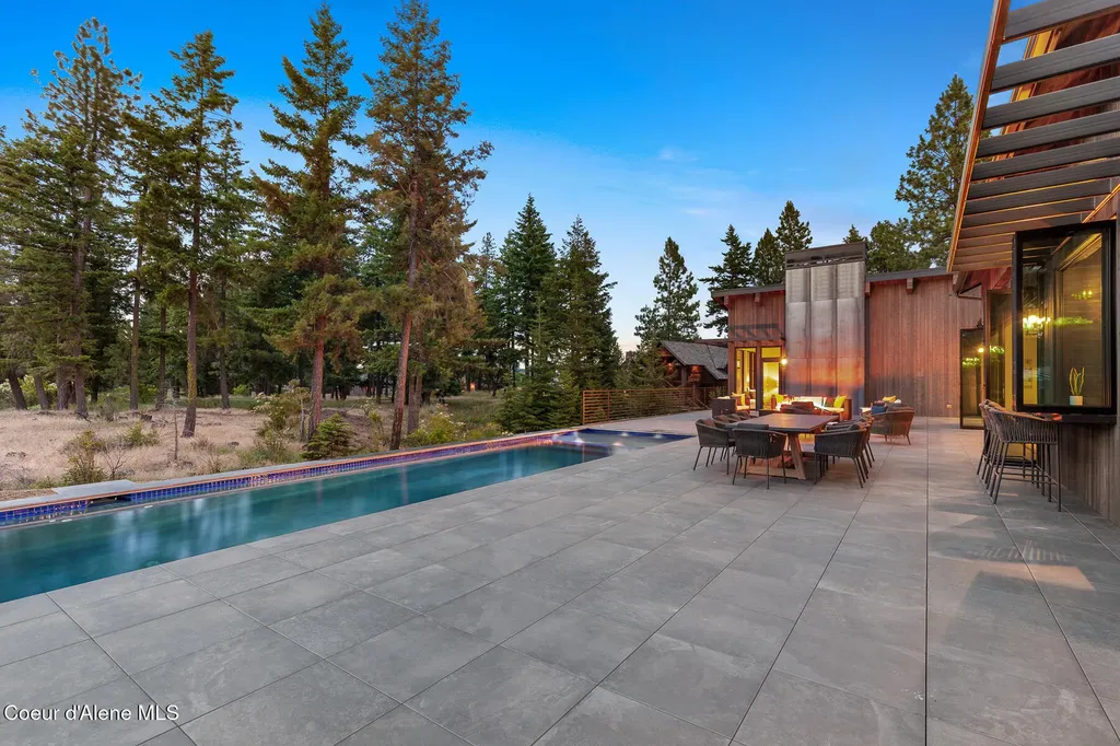 2833 E Lower Pasture Road Harrison ID 83833