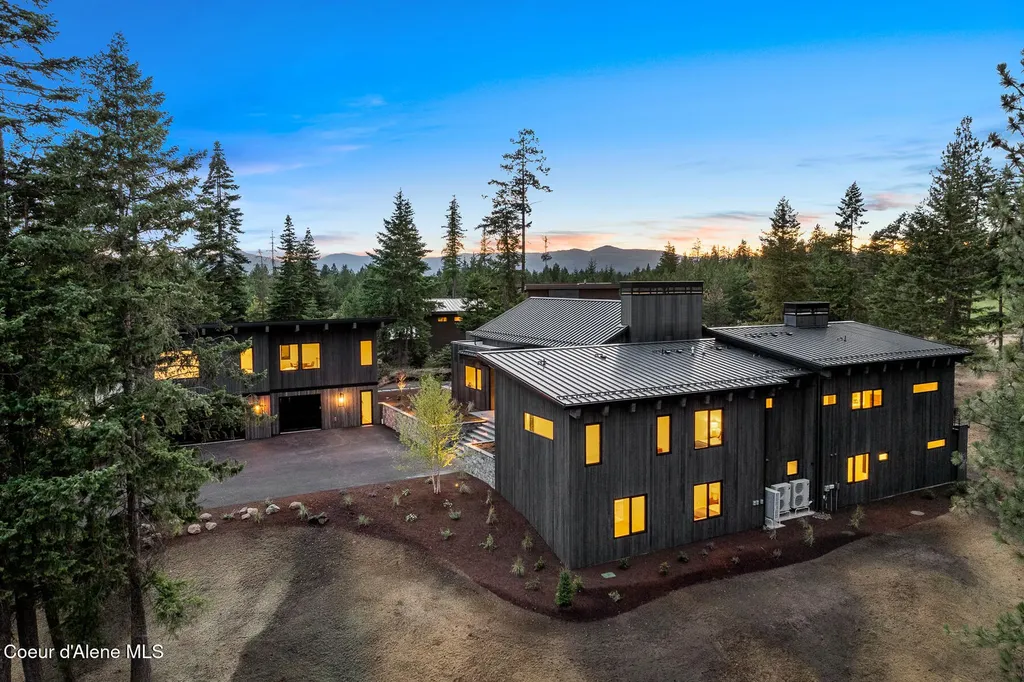 2833 E Lower Pasture Road Harrison ID 83833