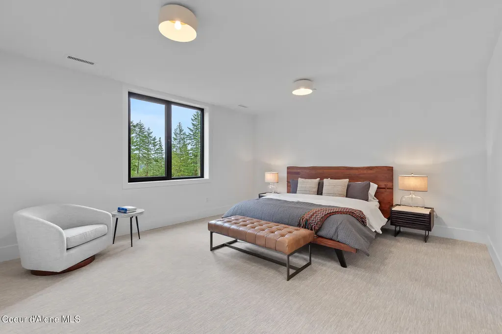 2833 E Lower Pasture Road Harrison ID 83833