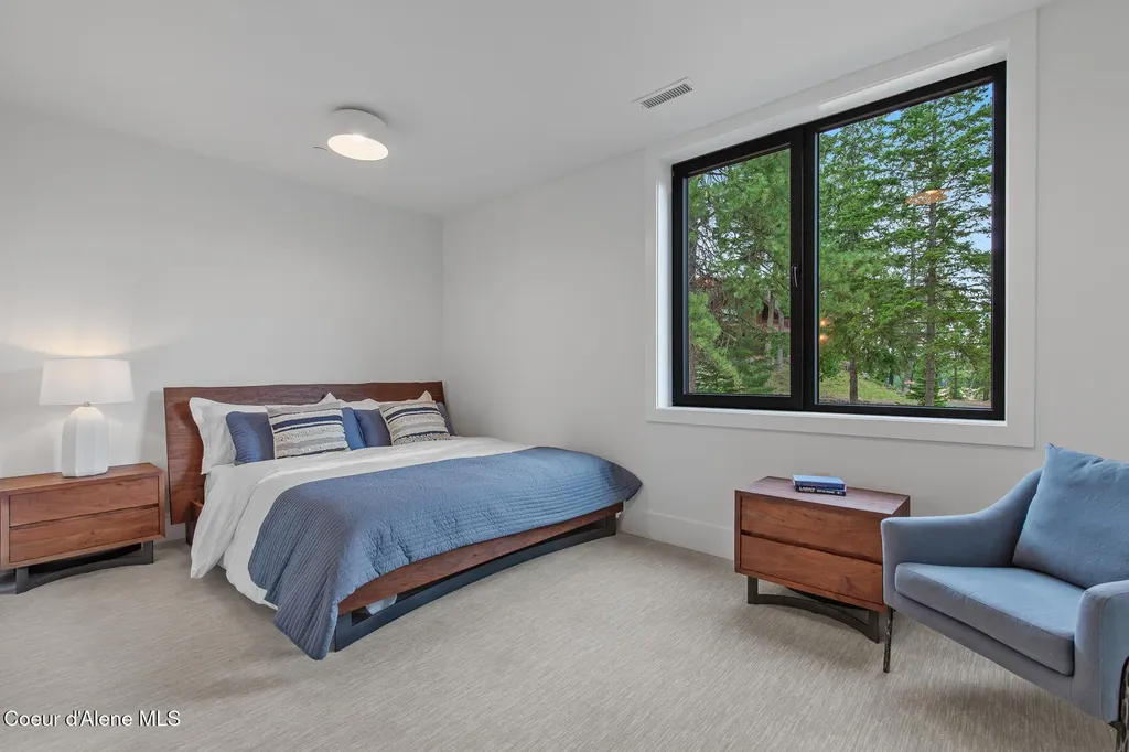 2833 E Lower Pasture Road Harrison ID 83833