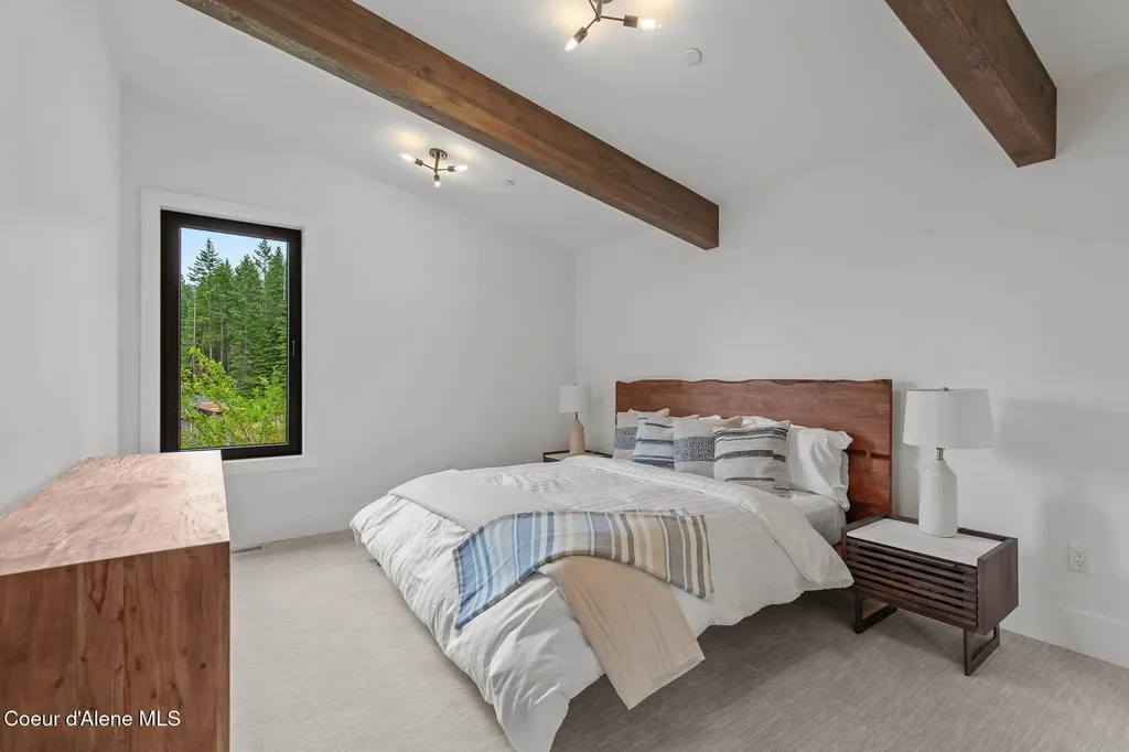 2833 E Lower Pasture Road Harrison ID 83833