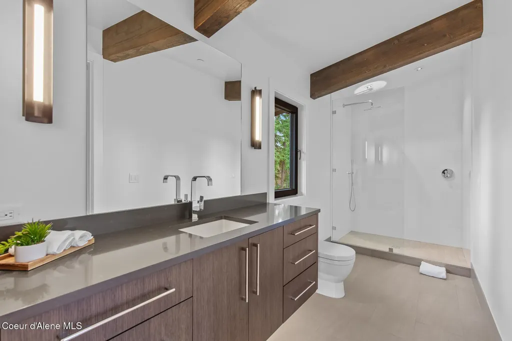 2833 E Lower Pasture Road Harrison ID 83833