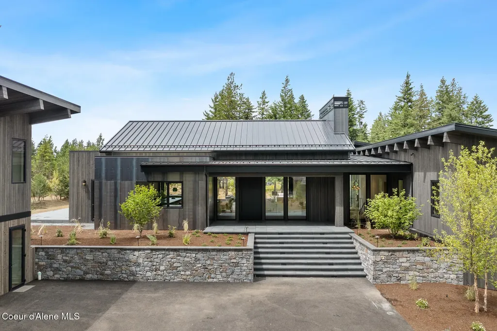 2833 E Lower Pasture Road Harrison ID 83833