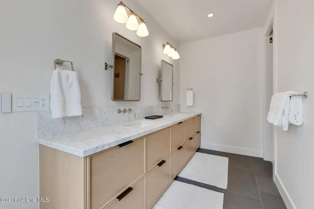 5941 S Gozzer Road Harrison ID 83833
