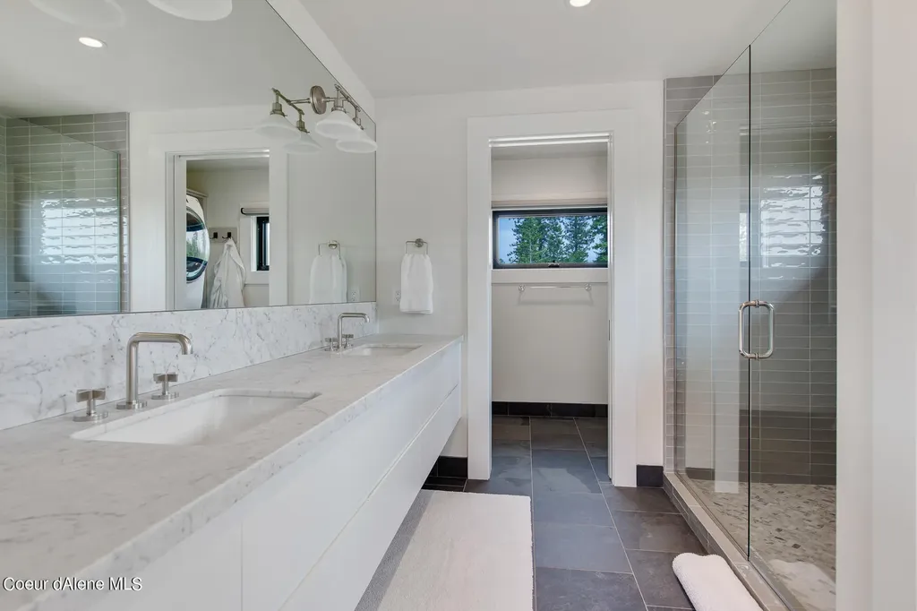 5941 S Gozzer Road Harrison ID 83833