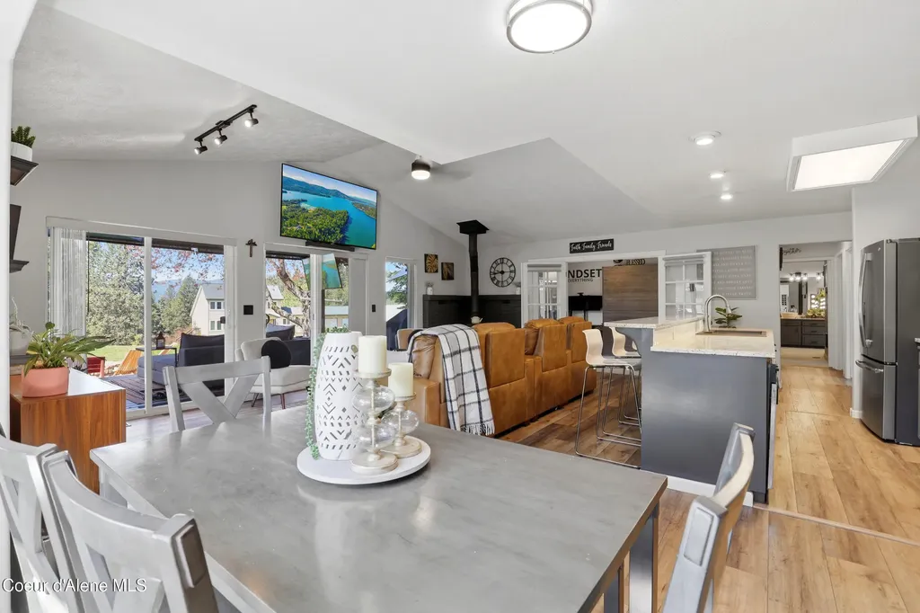 14189 E Sunset Shores Circle Harrison ID 83833