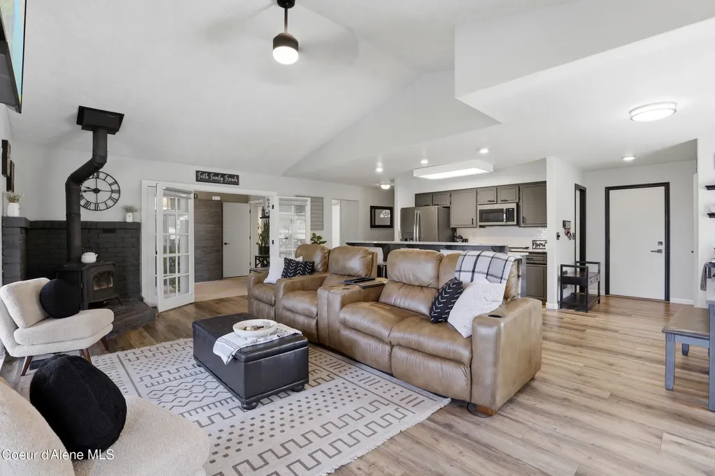 14189 E Sunset Shores Circle Harrison ID 83833