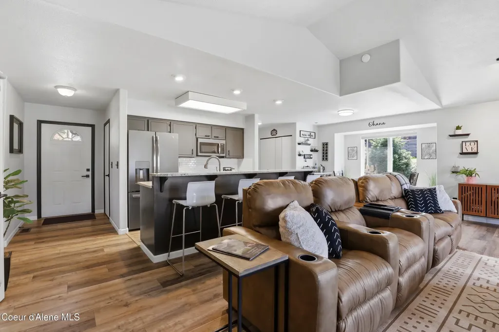 14189 E Sunset Shores Circle Harrison ID 83833