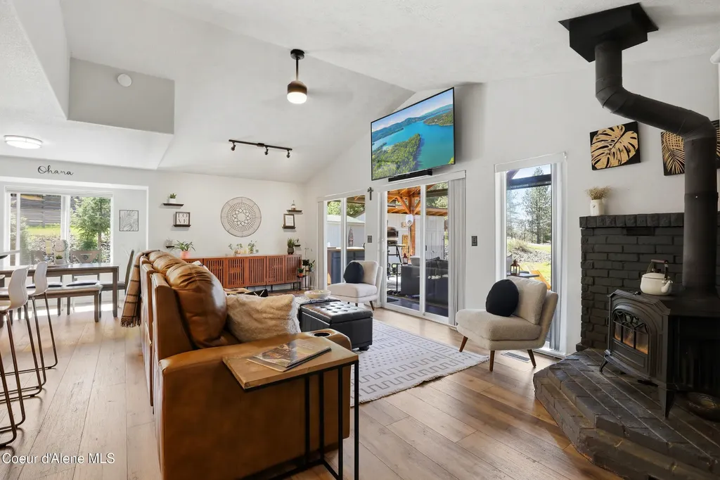 14189 E Sunset Shores Circle Harrison ID 83833