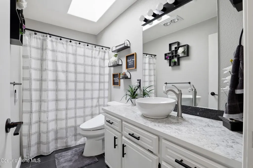 14189 E Sunset Shores Circle Harrison ID 83833