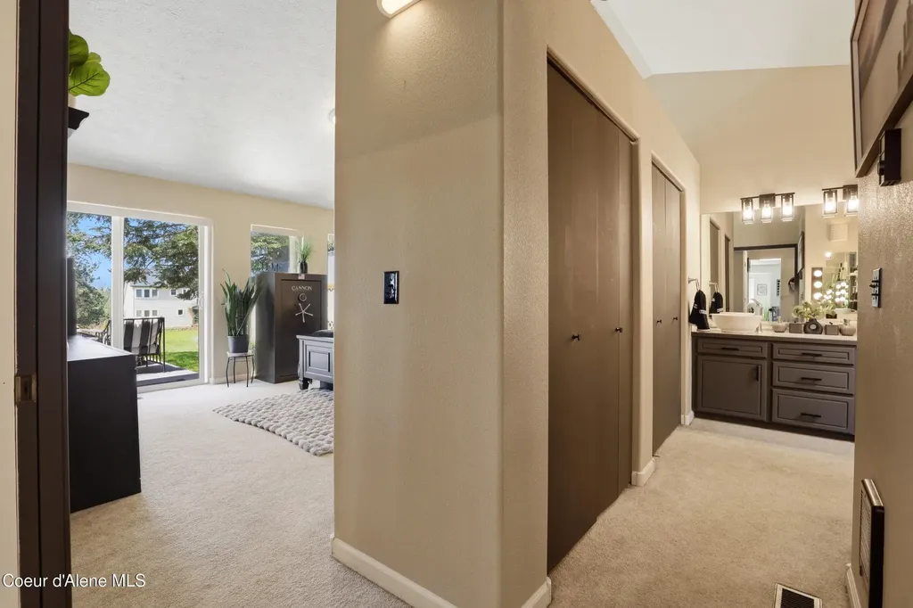 14189 E Sunset Shores Circle Harrison ID 83833