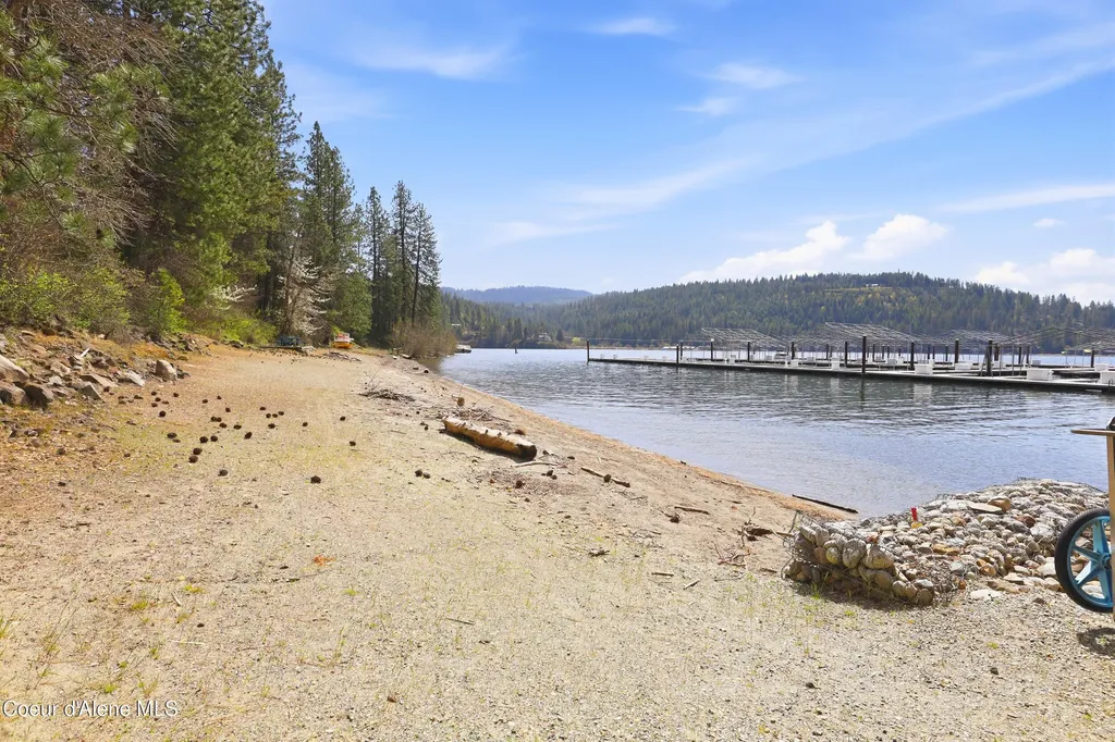 14189 E Sunset Shores Circle Harrison ID 83833