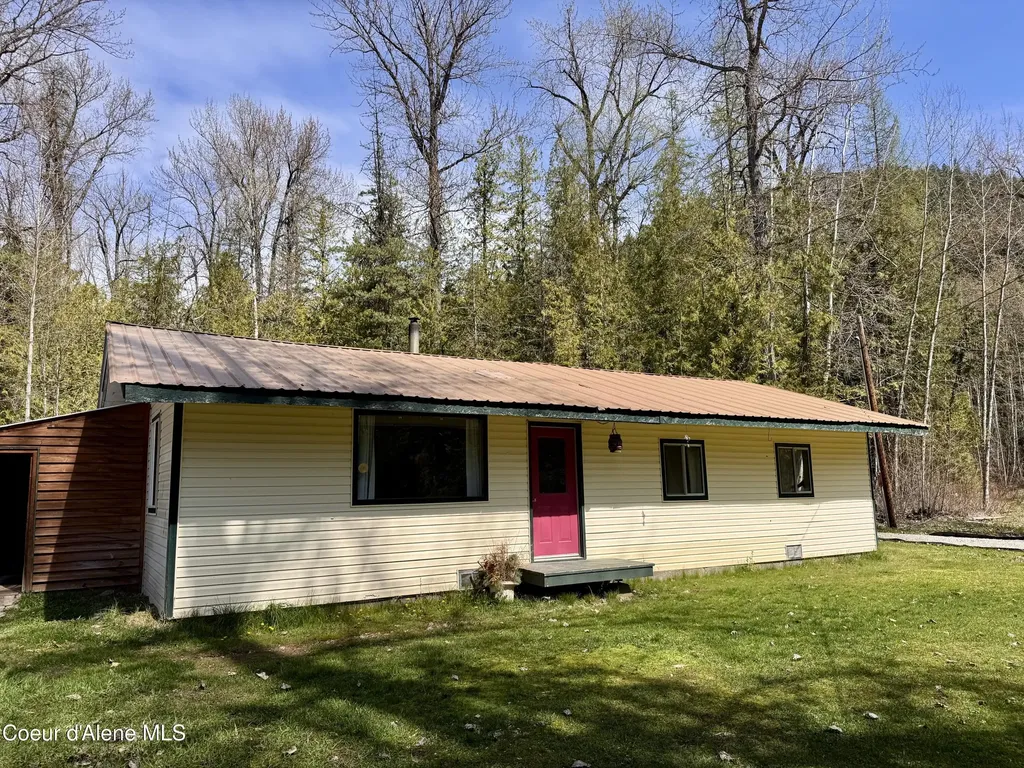 83 Cedar Grove Sandpoint ID 83864